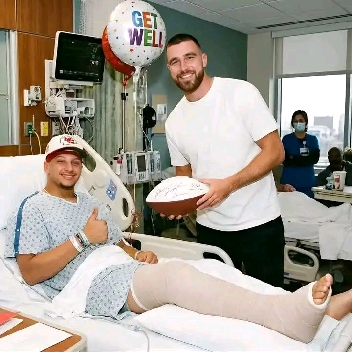 Patrick Mahomes undergoes surgery to repair ACL day after injury